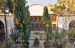 پاورپوینت معماری خانه مصورالملکی اصفهان