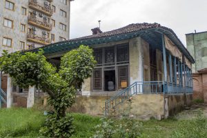 پاورپوینت معماری خانه صادقی لاهیجان